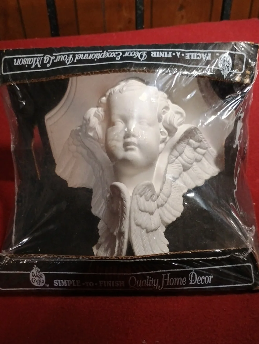 Wee Crafts‎ Wall Bracket Cherub Unpainted Accents Unlimited 7 x 7 in mol